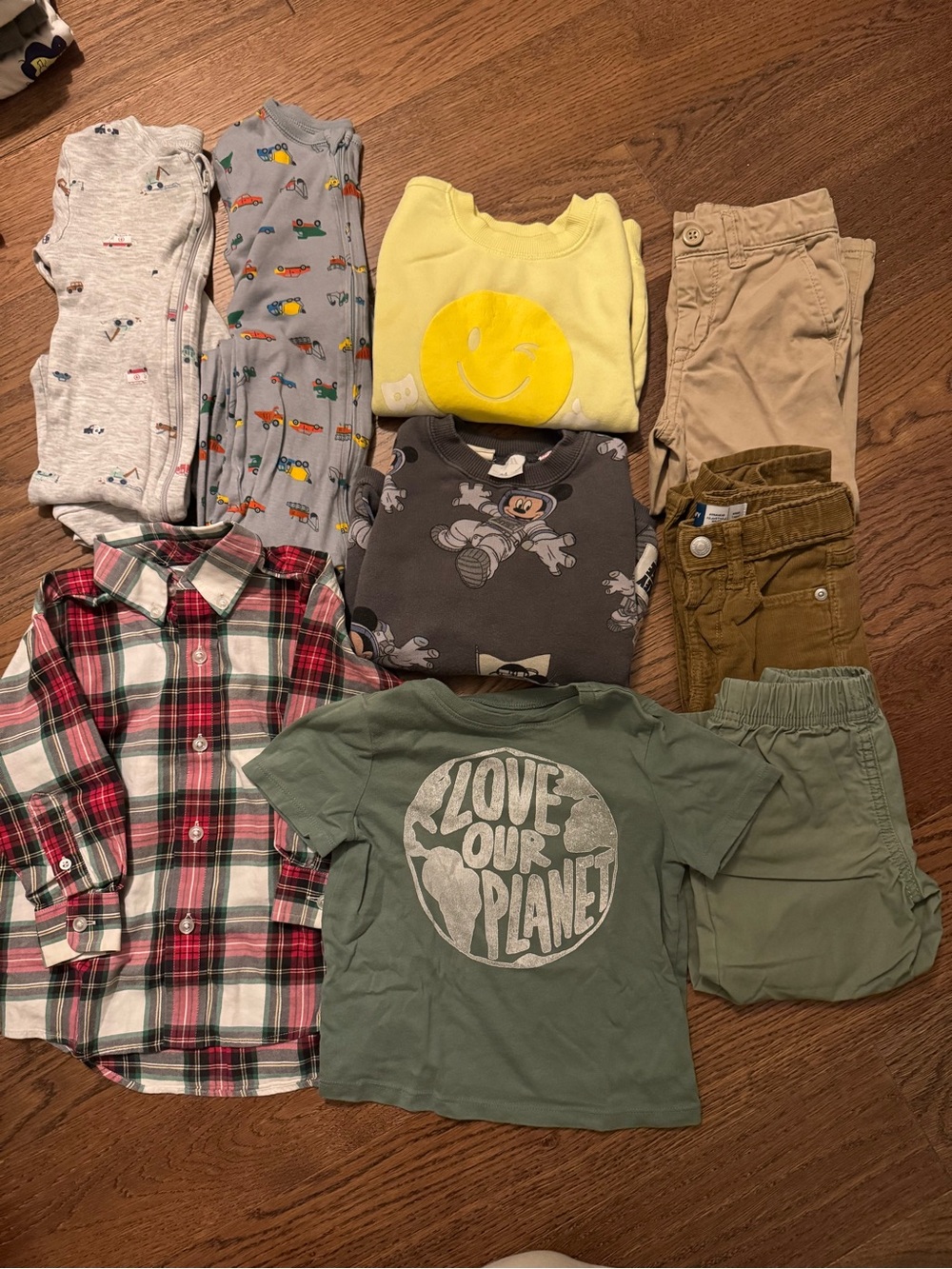 Boy clothing bundle (age 3)